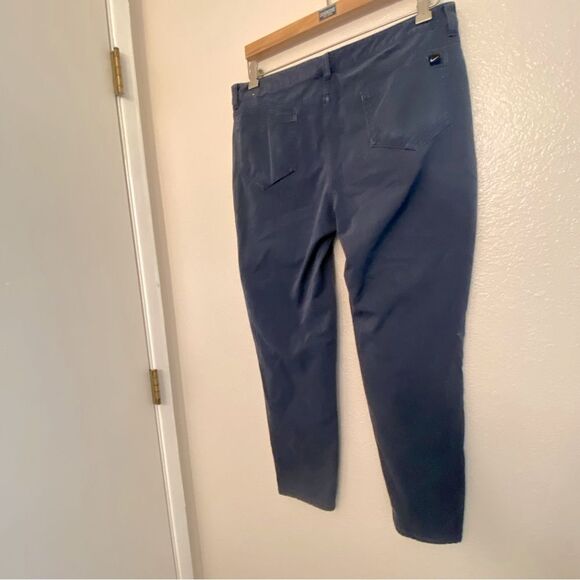 Nike Women's Slim Fit Navy Blue Golf Pants Style BV6081-451 10 M - Picture 3 of 13